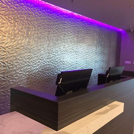 Radisson Hotel Oakland Airport Exterior photo