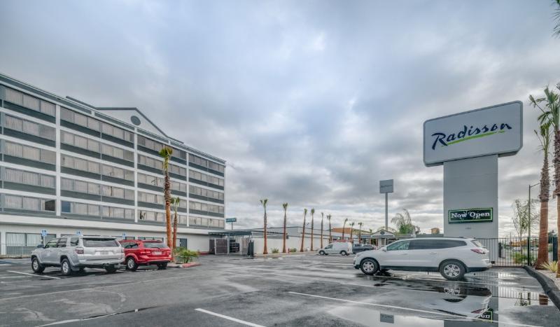 Radisson Hotel Oakland Airport Exterior photo