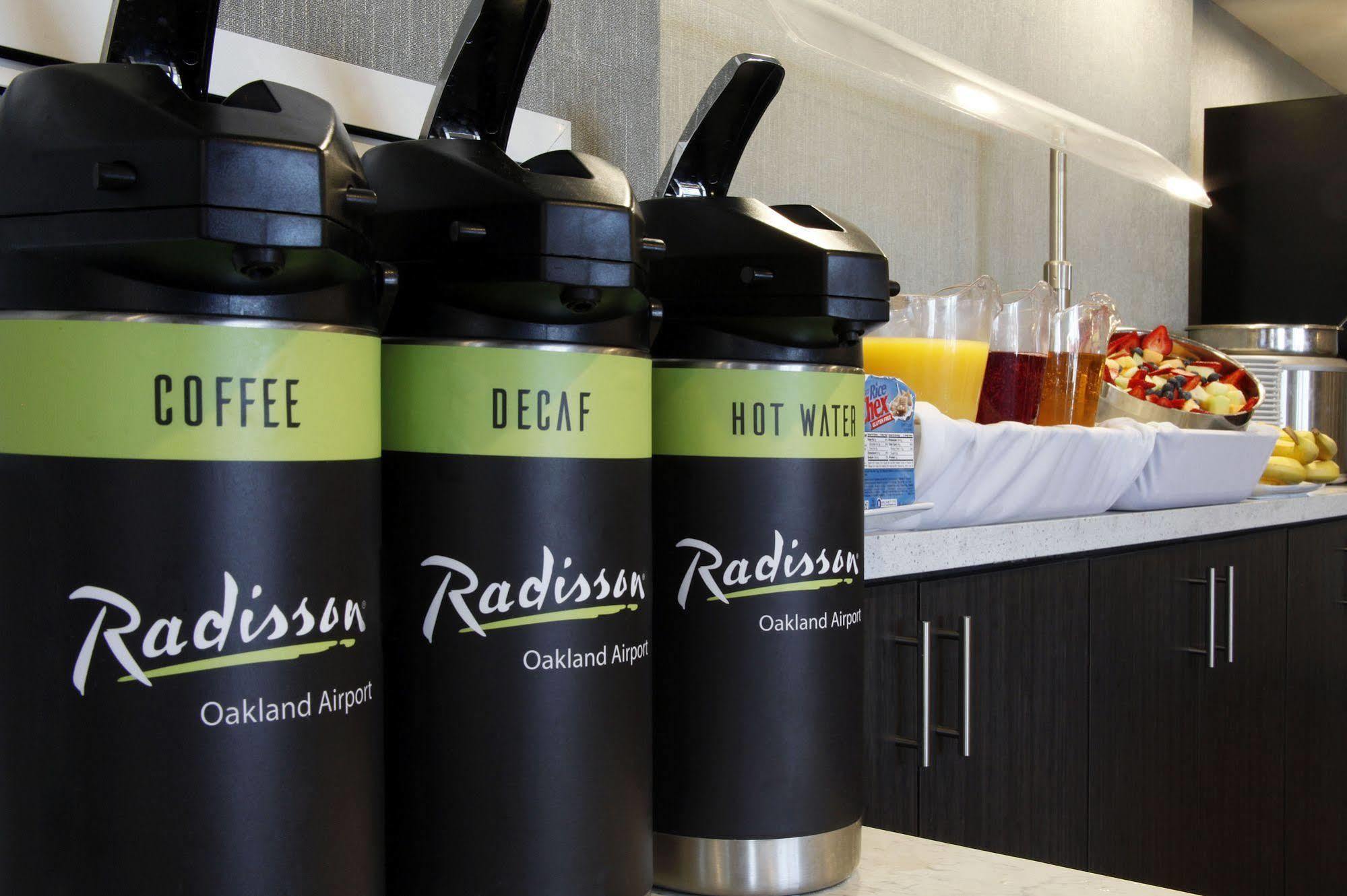 Radisson Hotel Oakland Airport Exterior photo