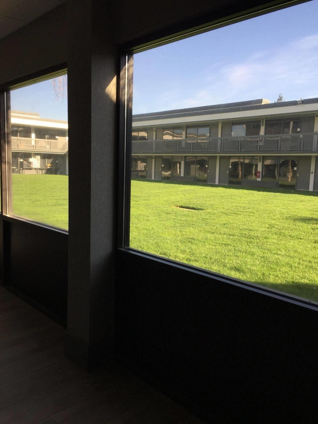 Radisson Hotel Oakland Airport Exterior photo